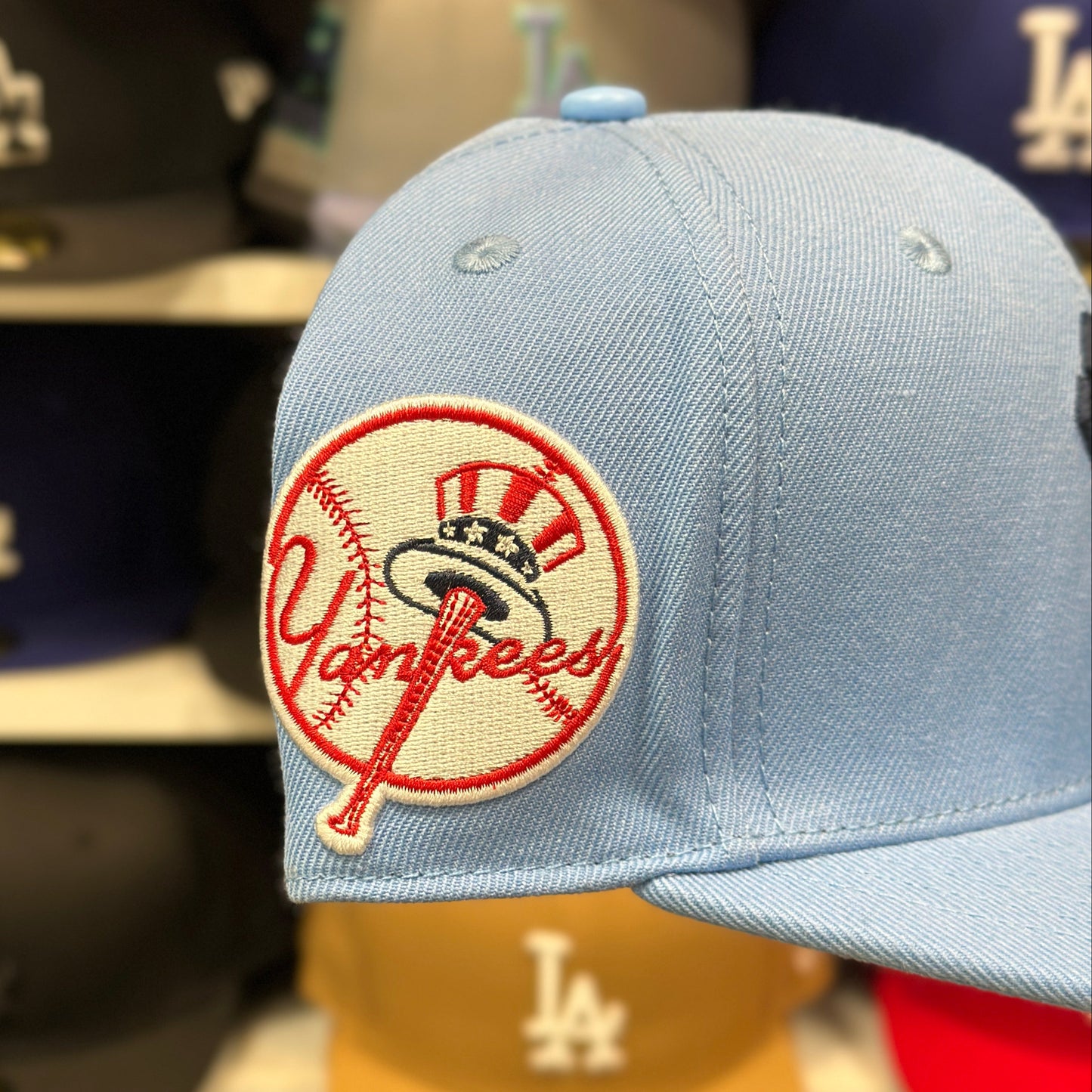 Pro Standard New York Yankees Logo Side Patch Snapback Light Blue
