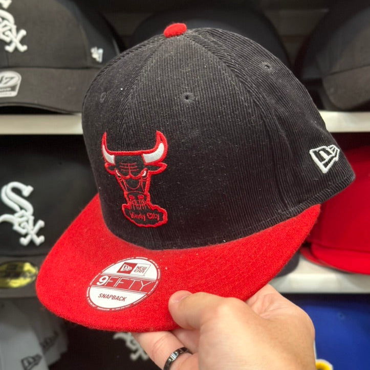 Chicago Bulls 'Vintage Corduroy' Mitchell & Ness Snapback Black/Red