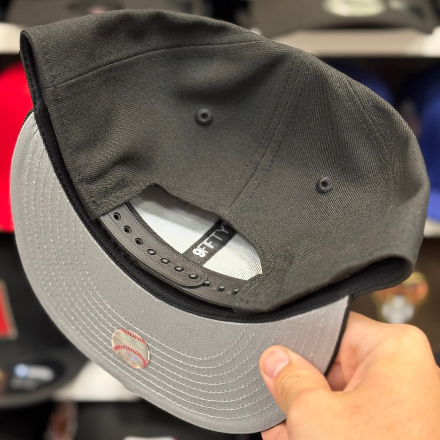 New Era Texas Rangers Black 9FIFTY Snapback - Product Image