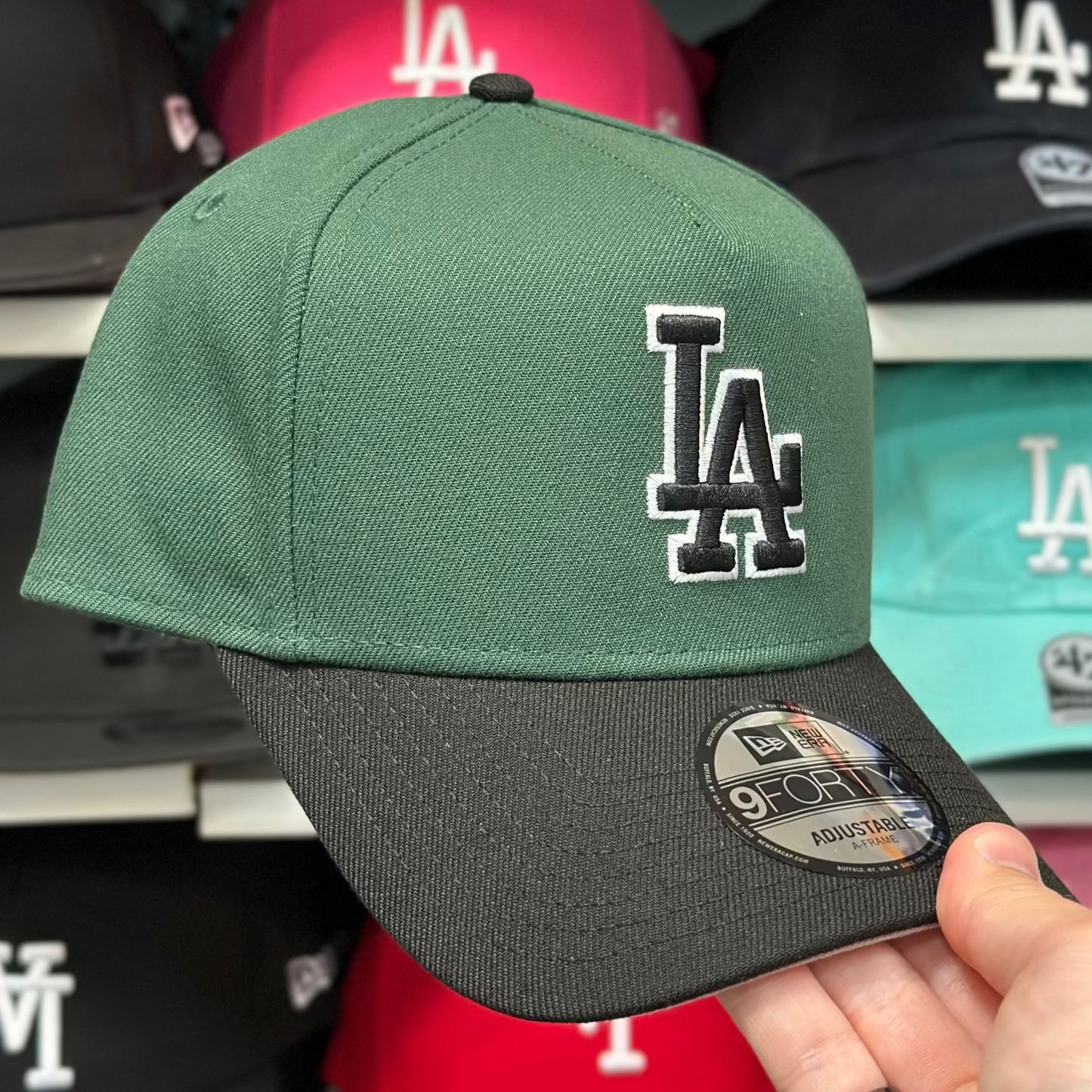New Era Los Angeles Dodgers 'Outline Logo' A-Frame Green/Black 9FORTY Snapback