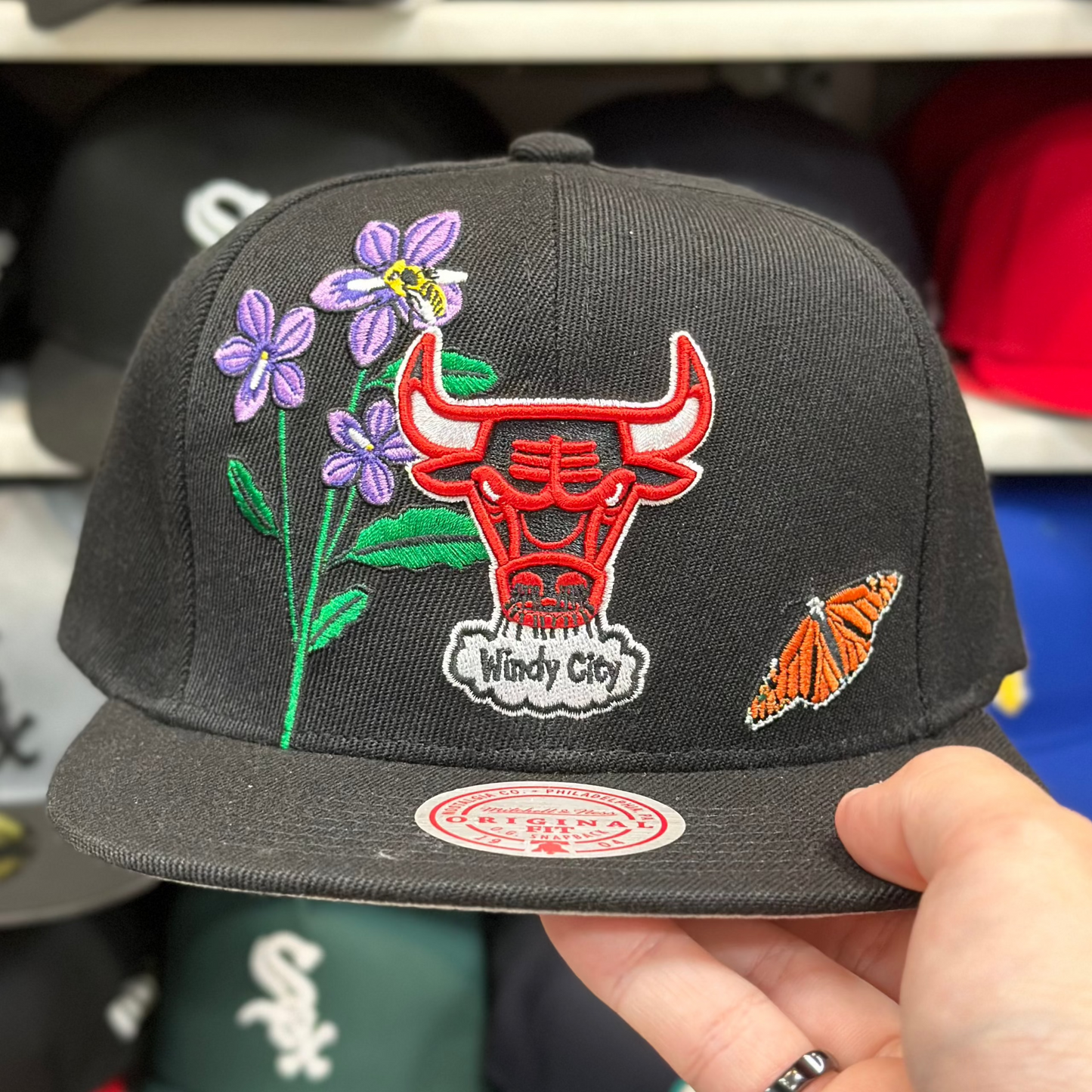 Chicago Bulls 'Botanical Floral' Black Mitchell & Ness Snapback