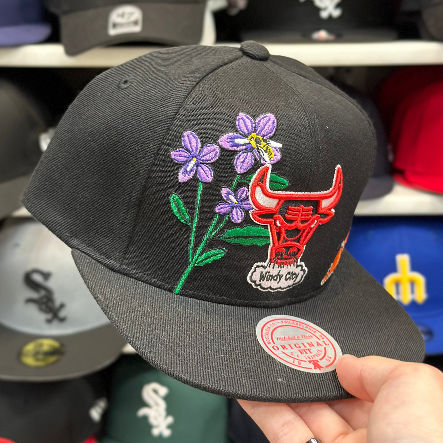 Chicago Bulls 'Botanical Floral' Black Mitchell & Ness Snapback