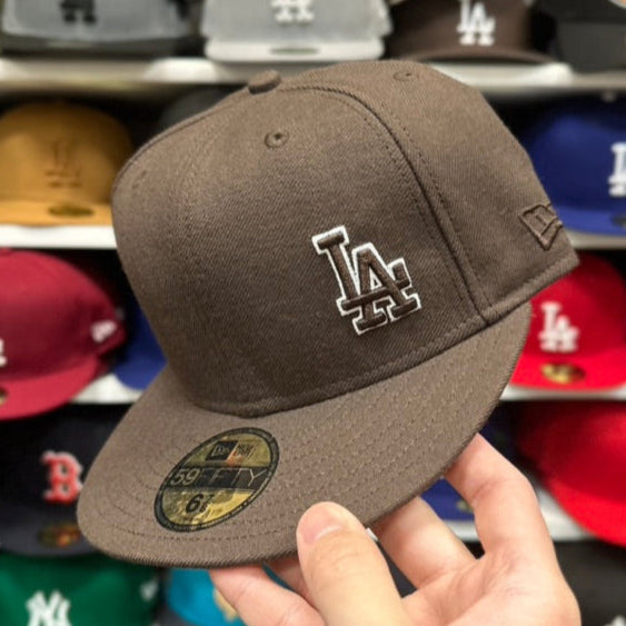 New Era 59FIFTY LA Dodgers MLB Vintage Little Logo Fitted Cap Brown