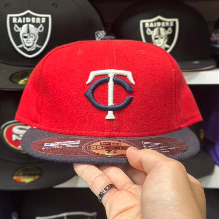 Minnesota Twins MLB Fitted Hat | New Era 59FIFTY Sized Cap | Red/Black