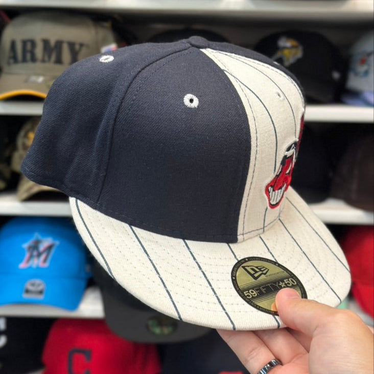 Cleveland Indians MLB Vintage Striped | New Era 59FIFTY Fitted Cap | Navy
