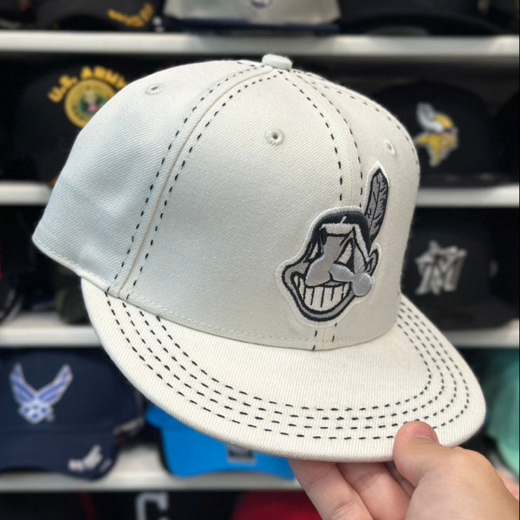 New Era 59FIFTY Cleveland Indians MLB Vintage Cap Fitted Cap White