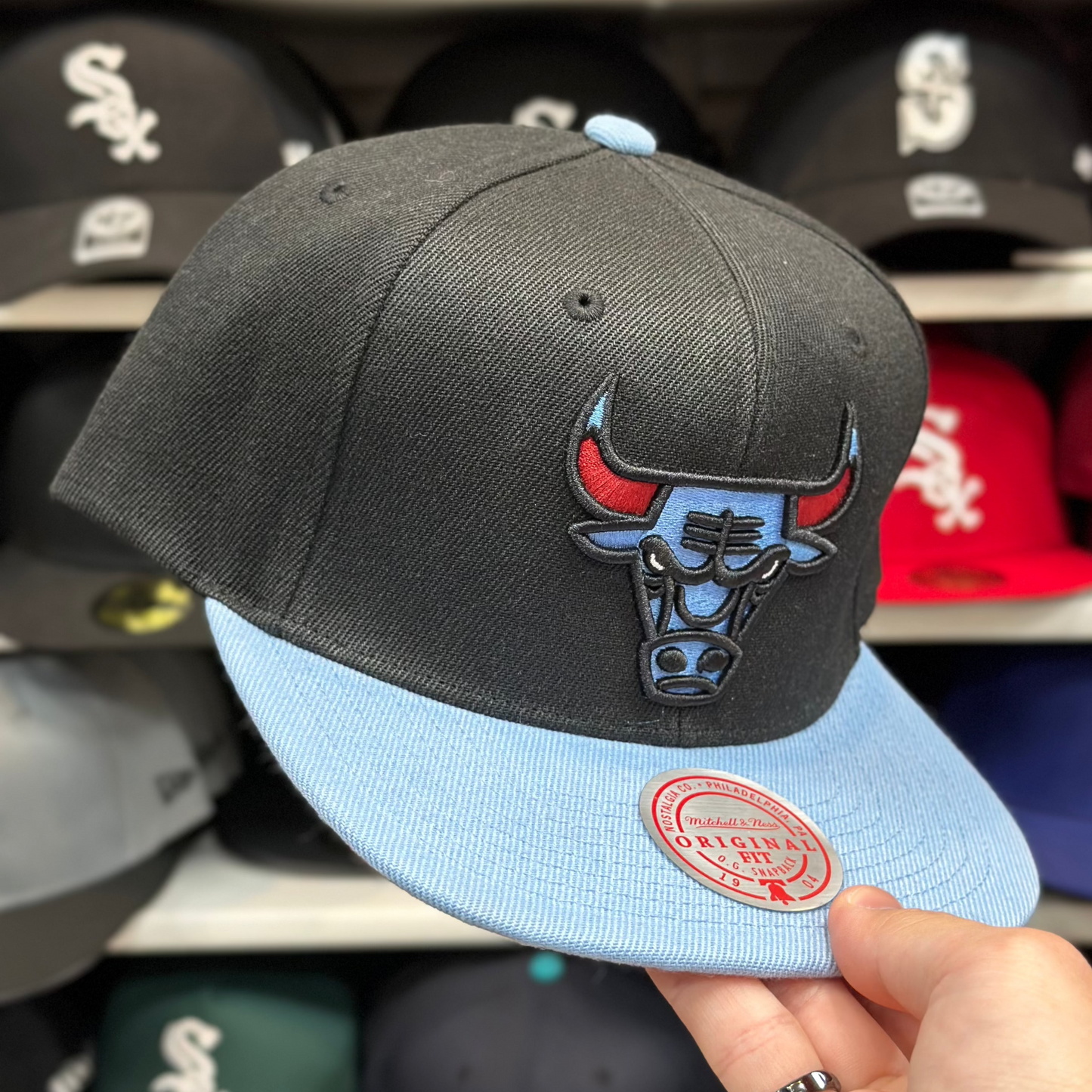 Chicago Bulls Black/Baby Blue Mitchell & Ness Snapback