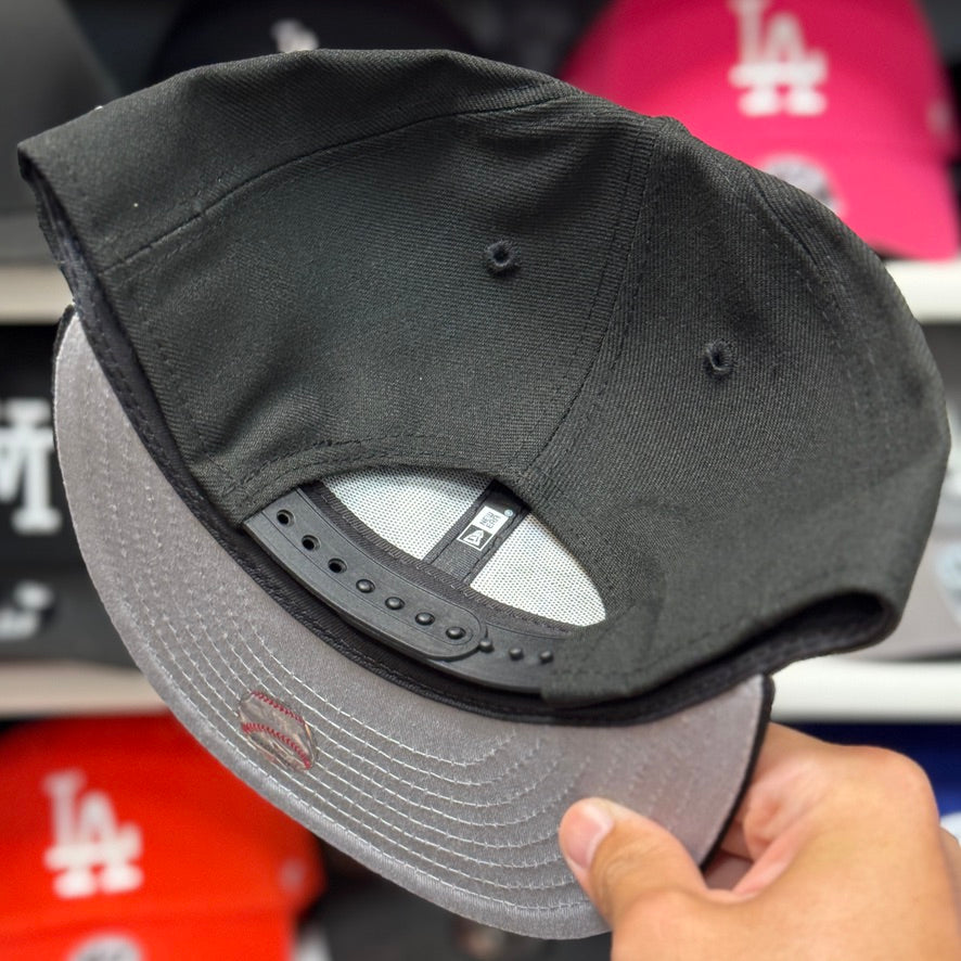 New Era Los Angeles Dodgers "Cursive D" Black 9FIFTY Snapback