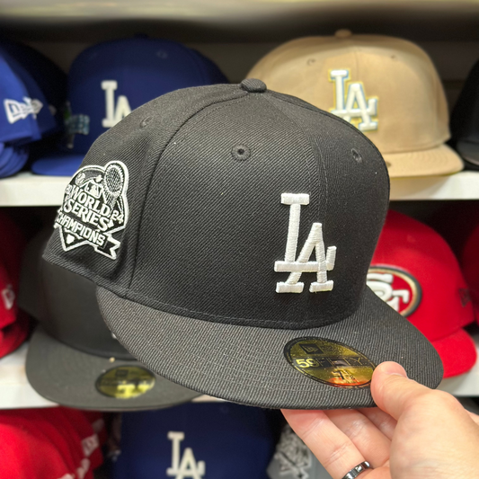 New Era Los Angeles Dodgers '2024 World Series Championship' Black/White 59FIFTY Fitted Hat