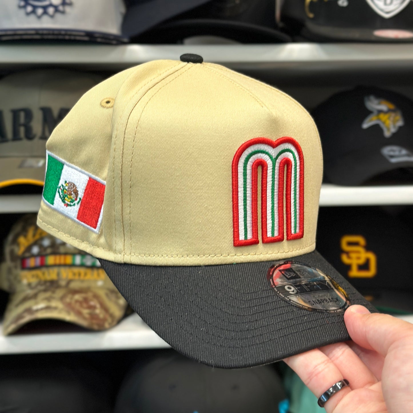 New Era Mexico WBC World Baseball Classic A-Frame 9FIFTY Snapback Caramel/Black