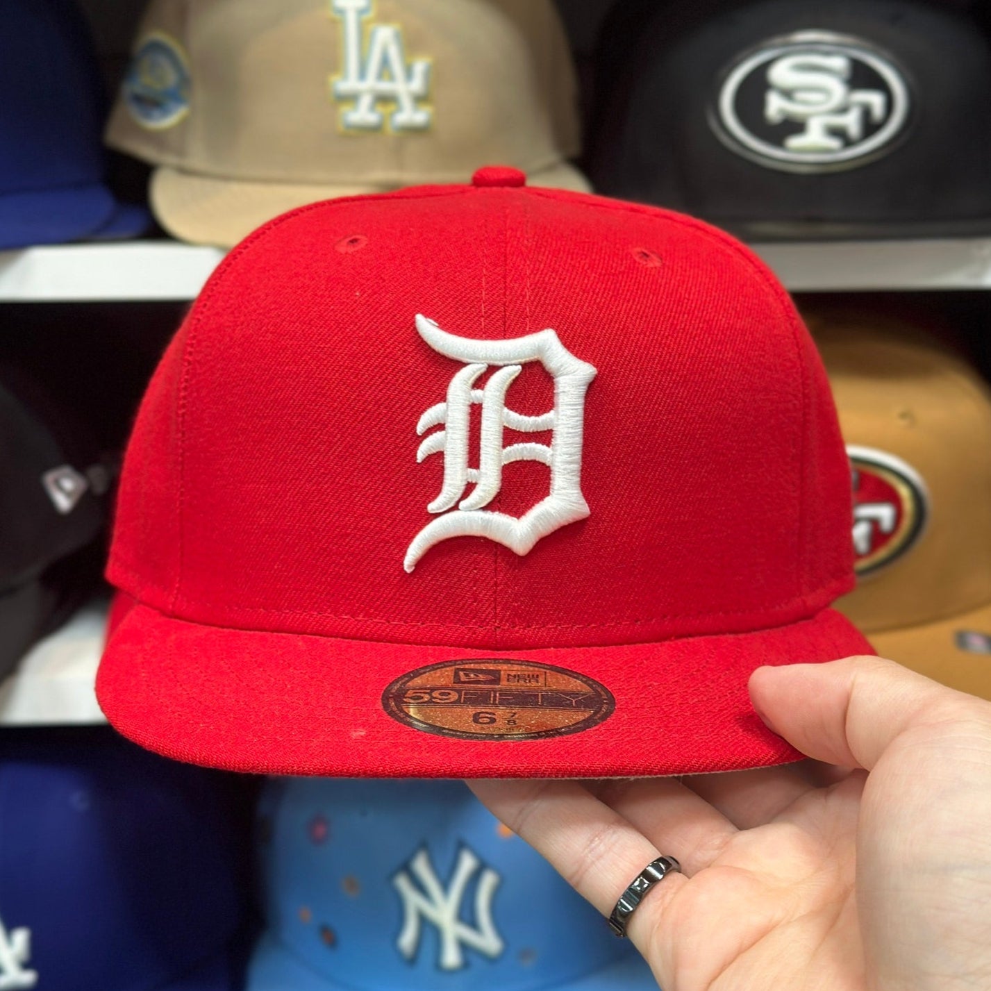 Detroit Tigers MLB Fitted Cap | New Era 59FIFTY Sized Hat | Red