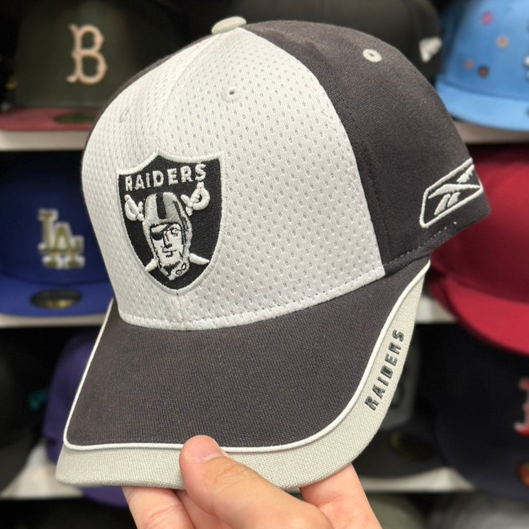Oakland Raiders NFL Ball Cap | Vintage Reebok On Field | Silver/Black