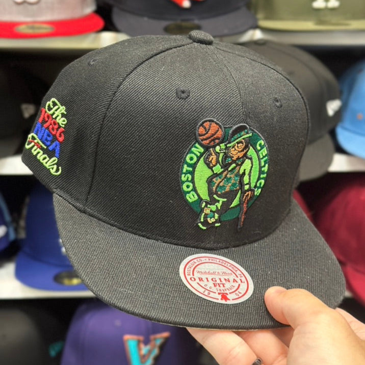 Boston Celtics NBA Snapback | Vintage Mitchell & Ness Original Fit Adjustable Hat | Black