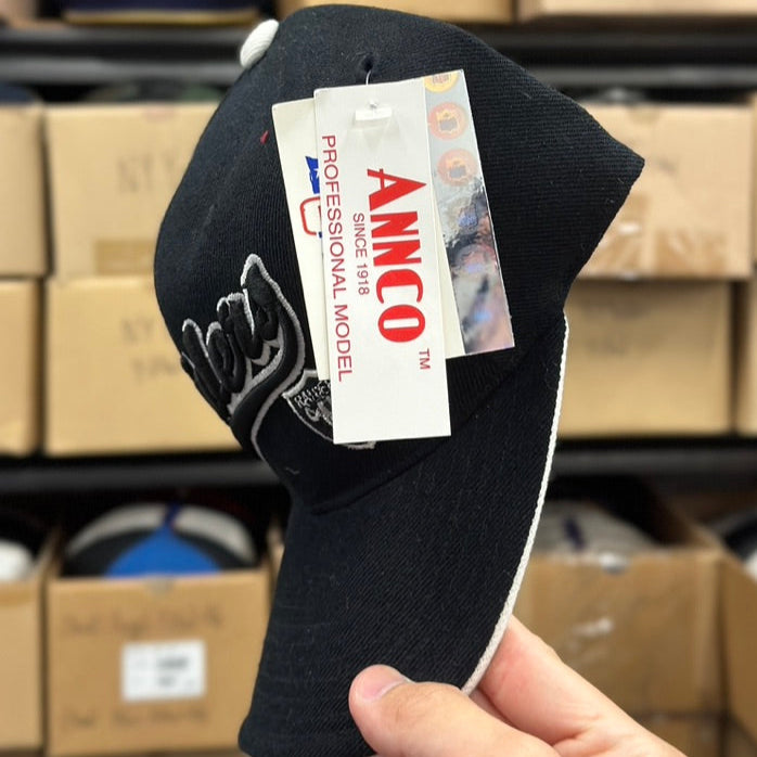 Oakland Raiders NFL Vintage Ball Cap | ANNCO Adjustable Velcro Strap | Black