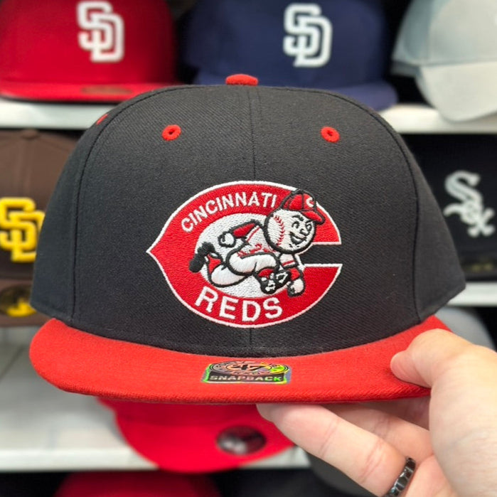 Cincinnati Reds Black/Red '47 Brand Snapback