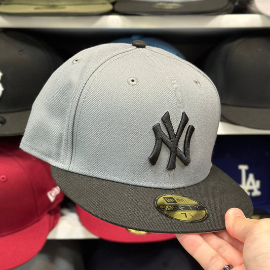 New Era New York Yankees Dark Gray/Black 59FIFTY Fitted Hat