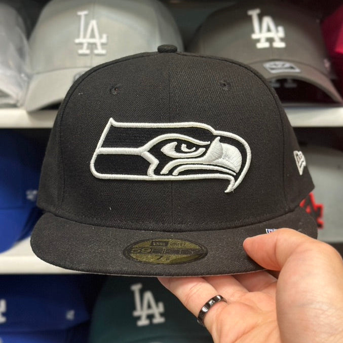 Seattle Seahawks NFL Fitted Cap | New Era 59FIFTY Sized Cap | Black