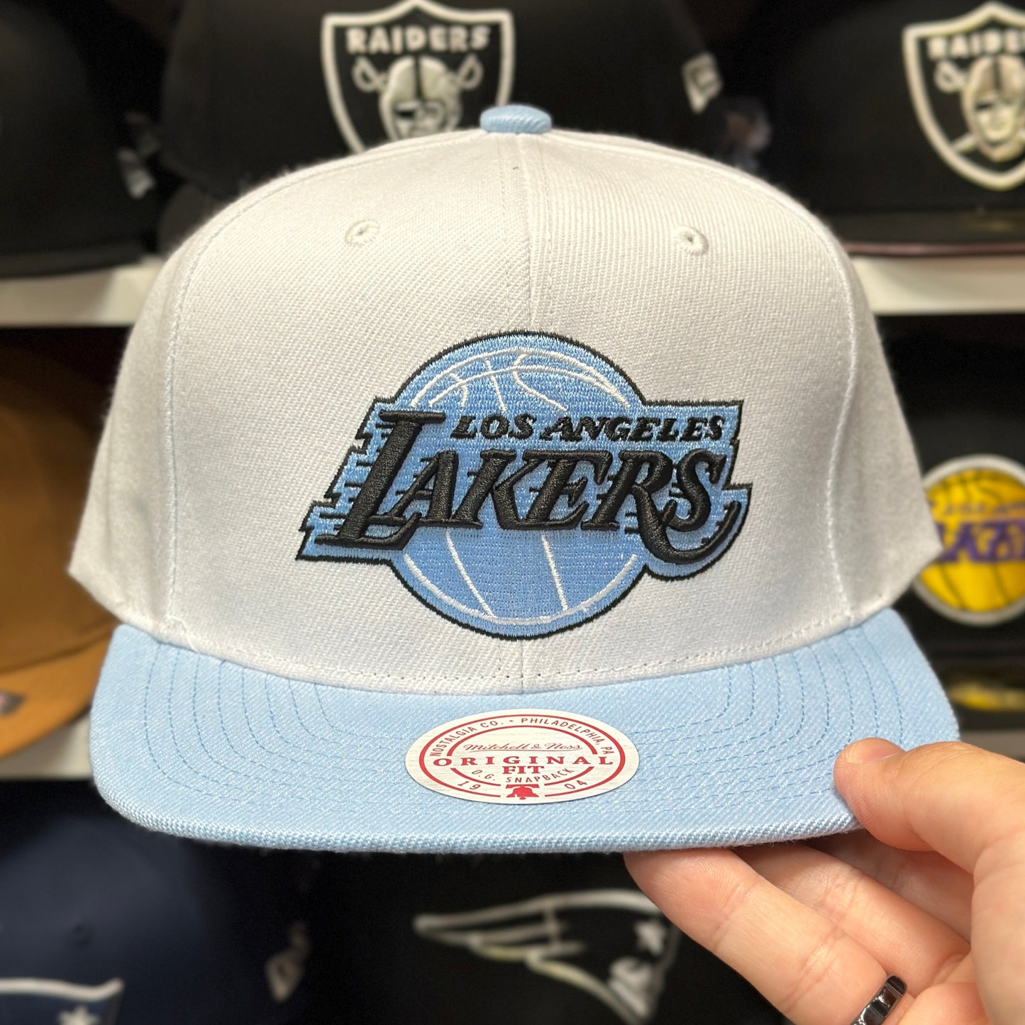 Los Angeles Lakers White/Light Blue Mitchell & Ness Snapback