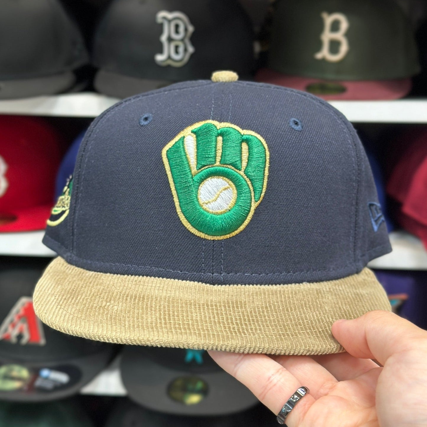 Milwaukee Brewers MLB Corduroy | New Era 59FIFTY Fitted Cap | Navy/Beige