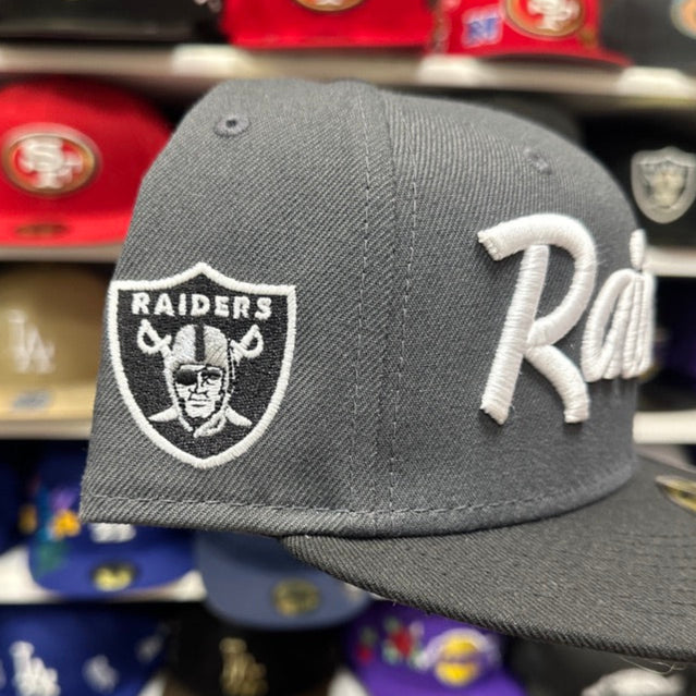 Las Vegas Raiders NFL Script Fitted Hat | New Era 59FIFTY Sized Cap | Gray/Black