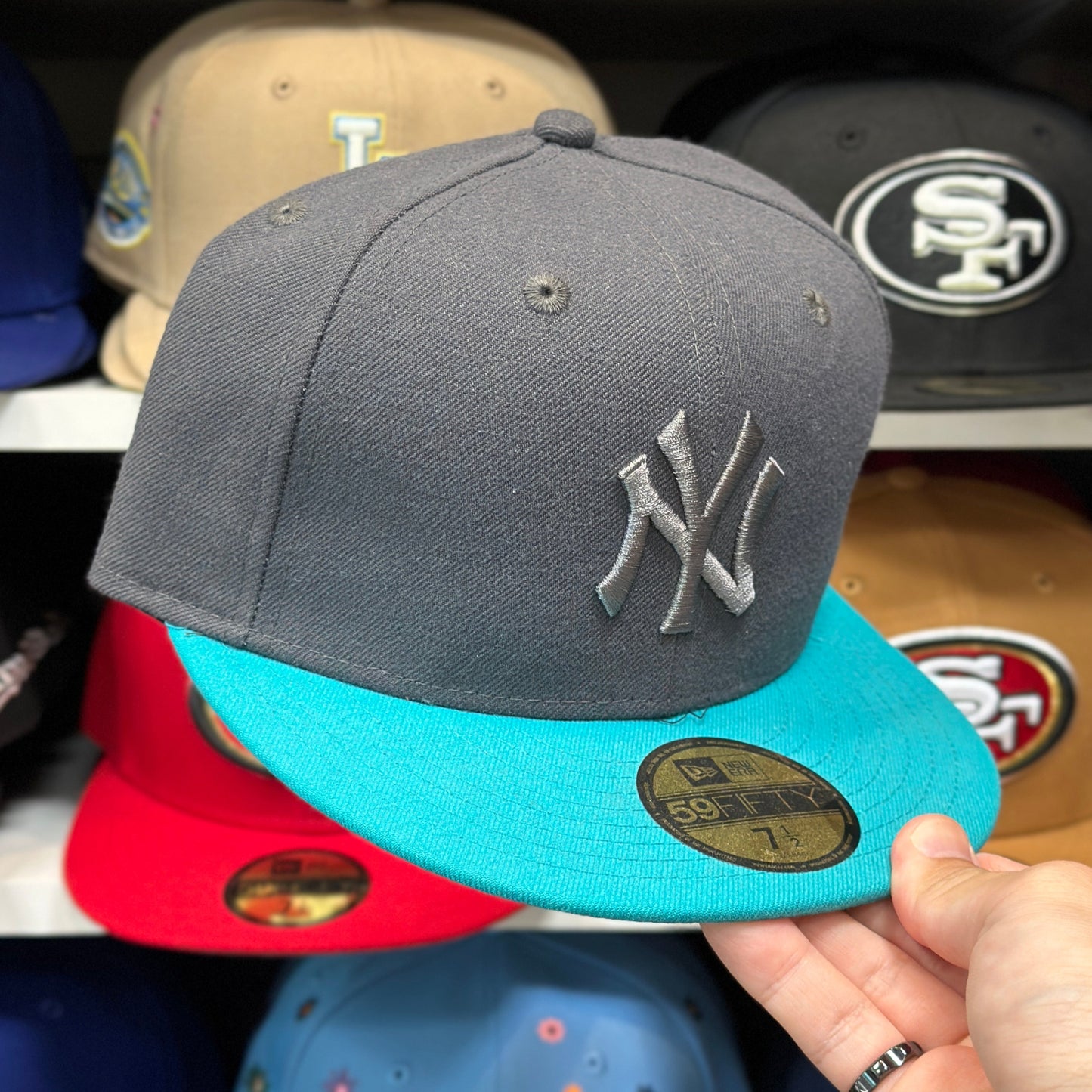 New York Yankees MLB Fitted Hat | New Era 59FIFTY Sized Cap | Dark Gray/Teal | Size 7 1/2