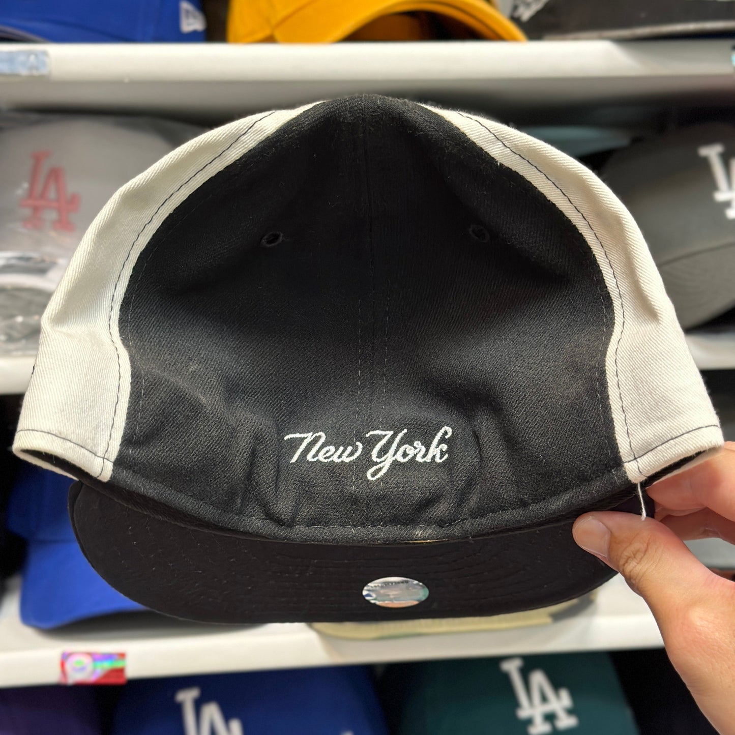 New York Yankees MLB Vintage MLB Logo | Rare New Era 59FIFTY Sized Cap | Black