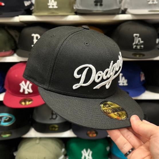 New Era 59FIFTY LA Dodgers MLB Script Fitted Hat Sized Cap Black