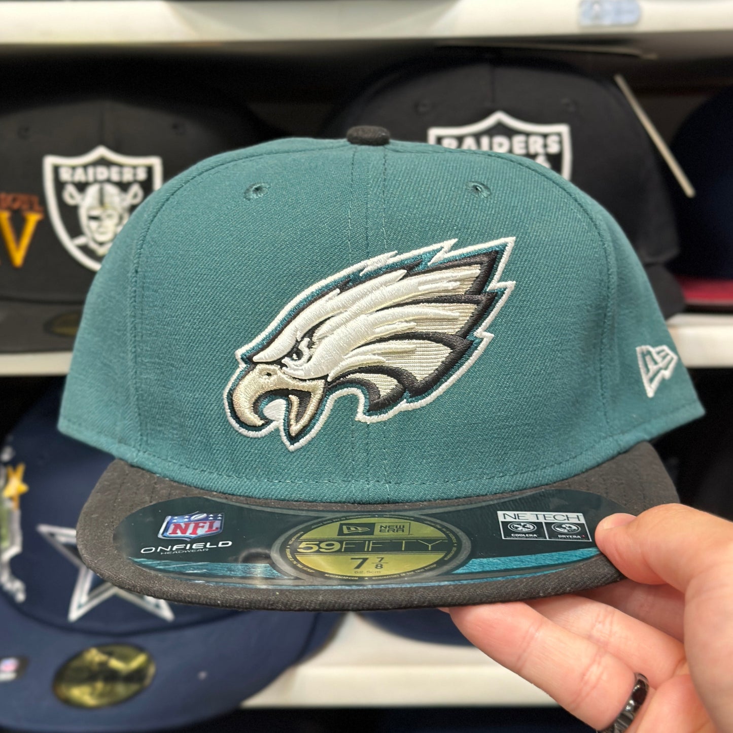 Philadelphia Eagles NFL Two Tone Fitted Hat | New Era 59FIFTY Sized Cap | Green/Black