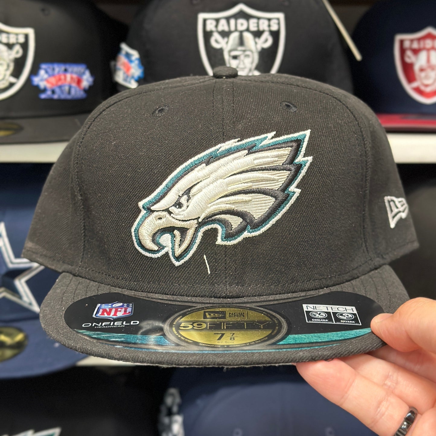 Philadelphia Eagles NFL Fitted Hat | New Era 59FIFTY Sized Cap | Black