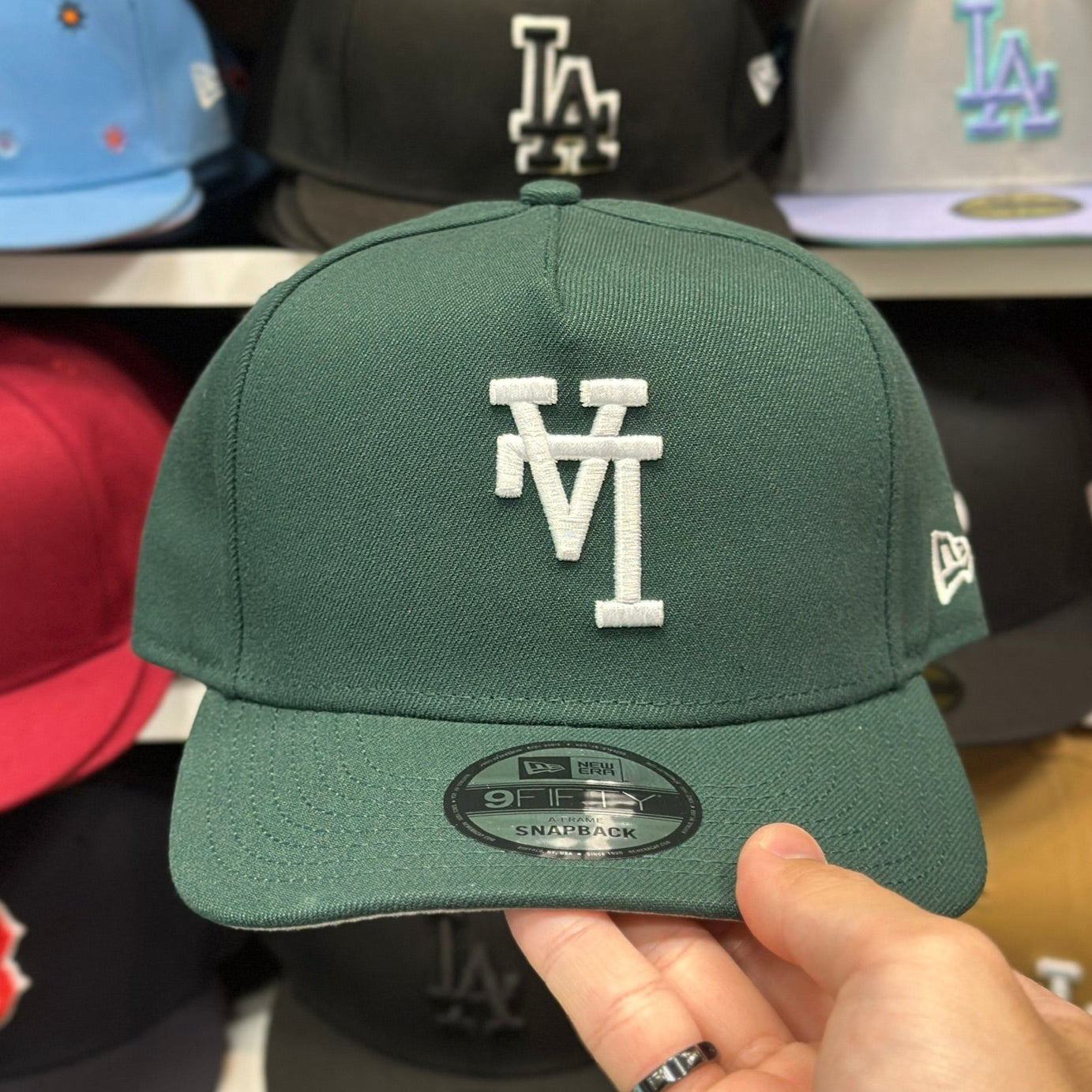 New Era Los Angeles Dodgers 'Upside Down Logo' A-Frame Dark Green/White 9FIFTY Snapback