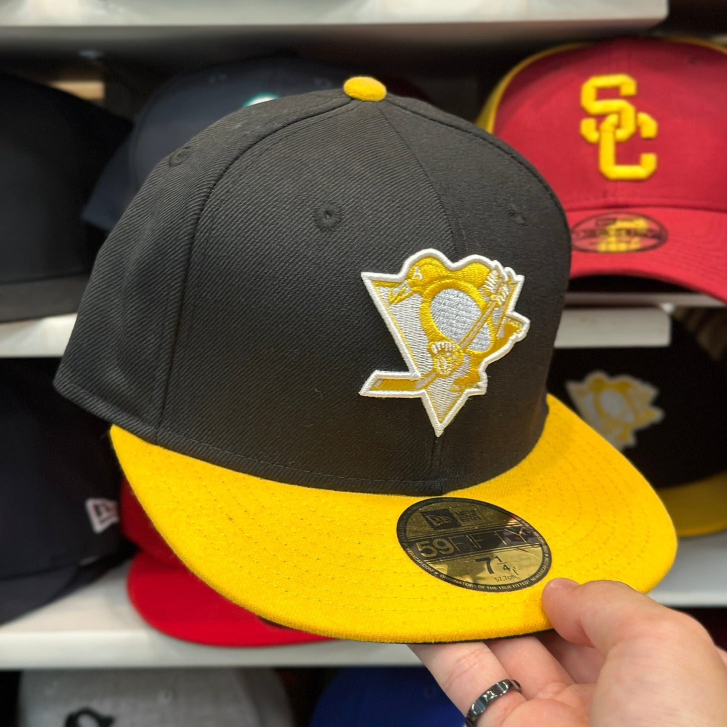 Pittsburgh Penguins NHL Fitted Cap | New Era 59FIFTY Sized Cap | Black/Yellow