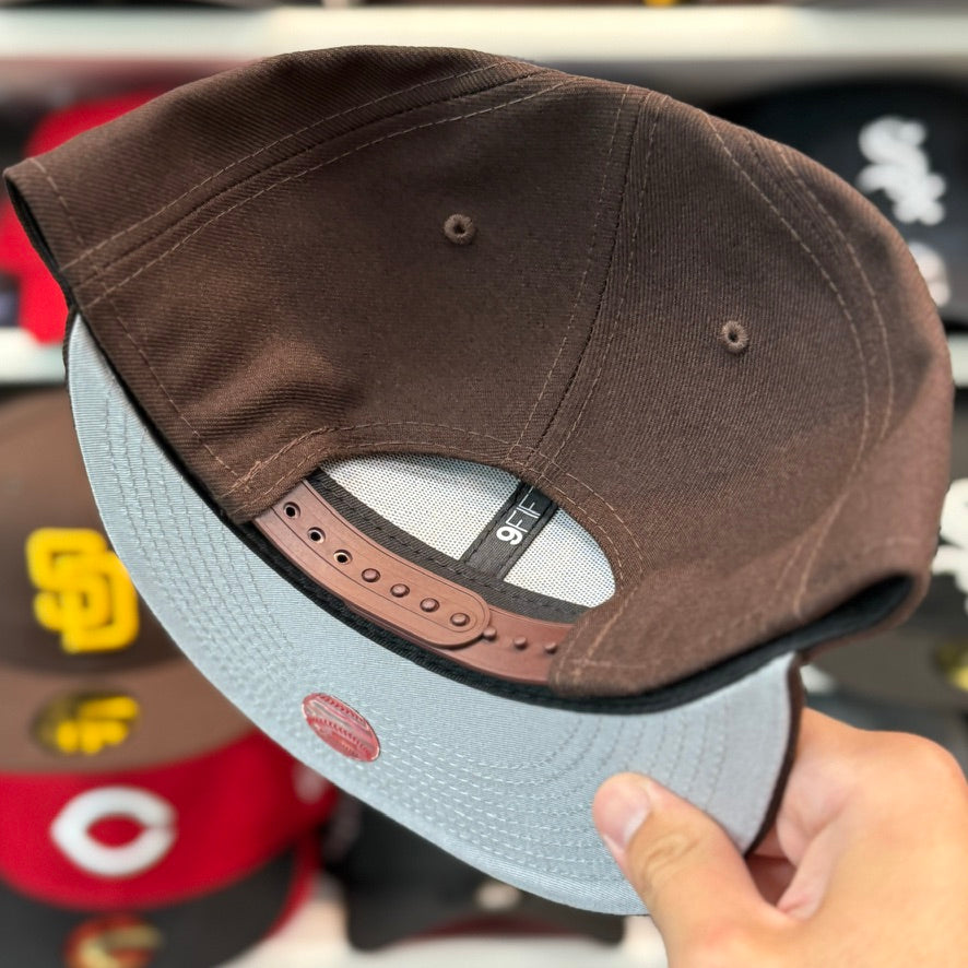 New Era San Diego Padres 'Upside Down Logo' 9FIFTY Snapback Brown