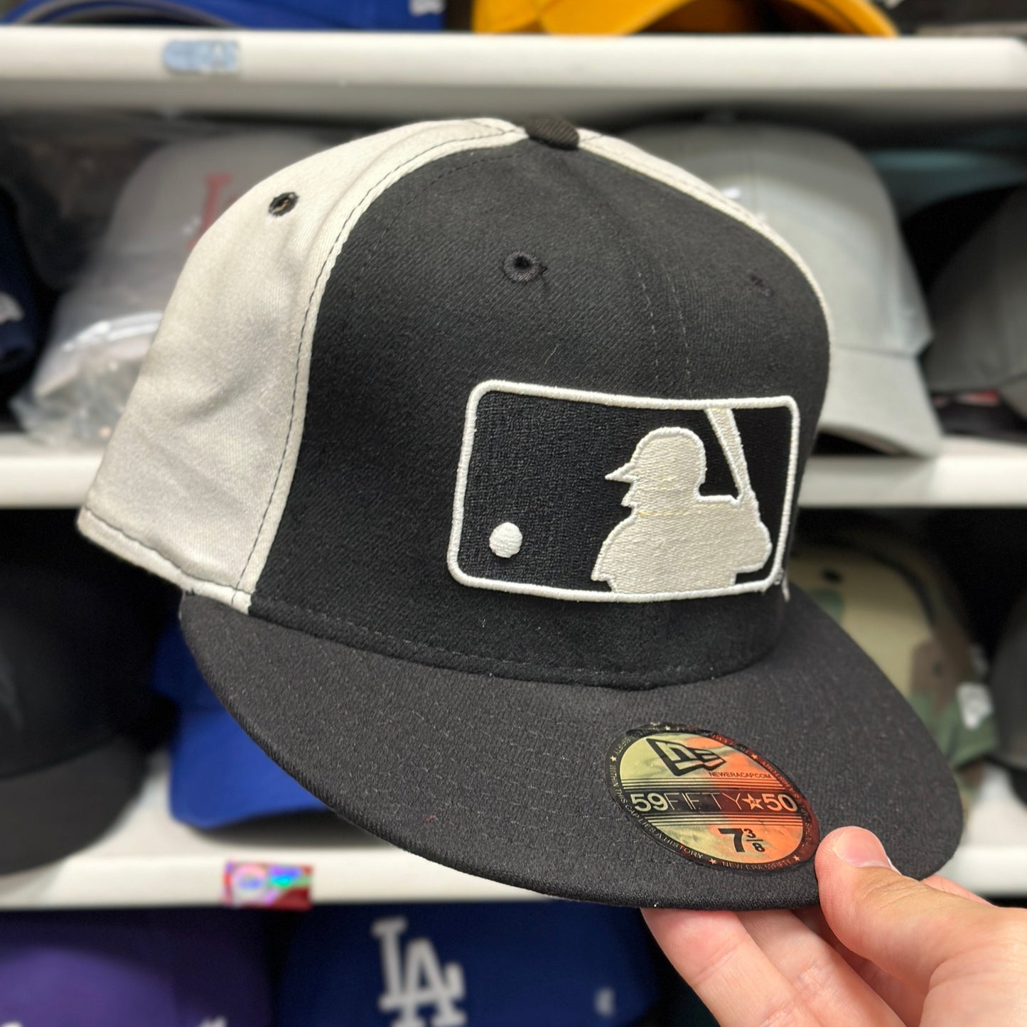 New York Yankees MLB Vintage MLB Logo | Rare New Era 59FIFTY Sized Cap | Black