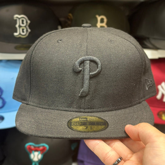 New Era Philadelphia Phillies 59FIFTY Fitted Hat | Black