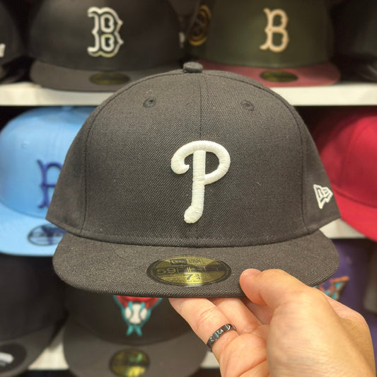 New Era Philadelphia Phillies 59FIFTY Fitted Hat | Black