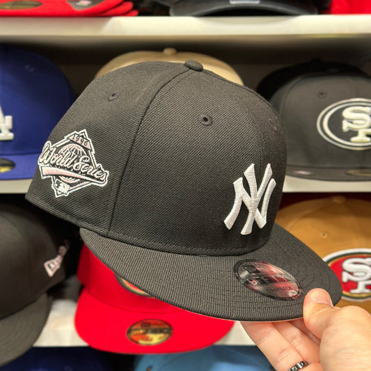 New Era New York Yankees 'World Series' Black/Pink Paisley 9FIFTY Snapback