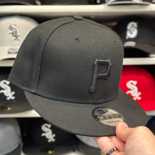 New Era Pittsburgh Pirates Black/Black 9FIFTY Snapback