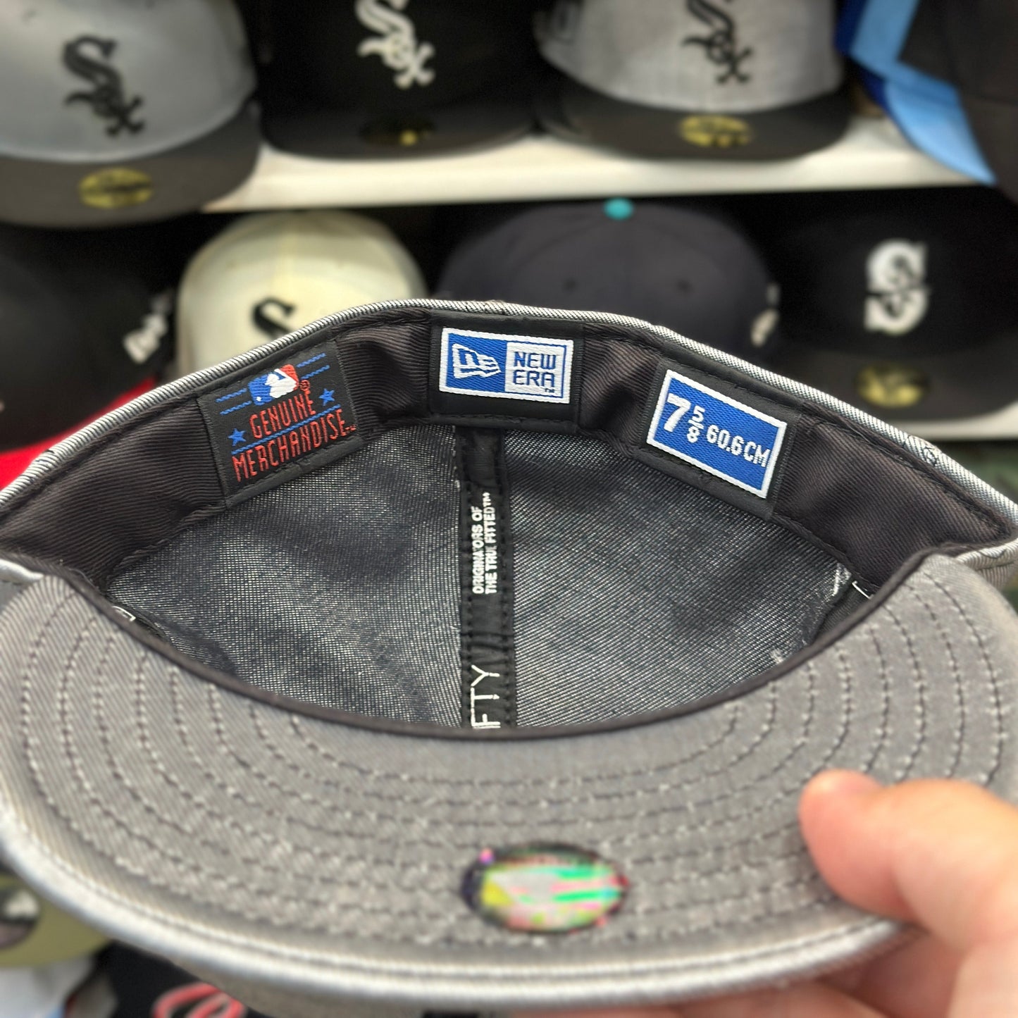 New Era 59FIFTY Pittsburgh Pirates NFL Vintage Gloss Silver Fitted Hat 6 7/8 & 7 5/8