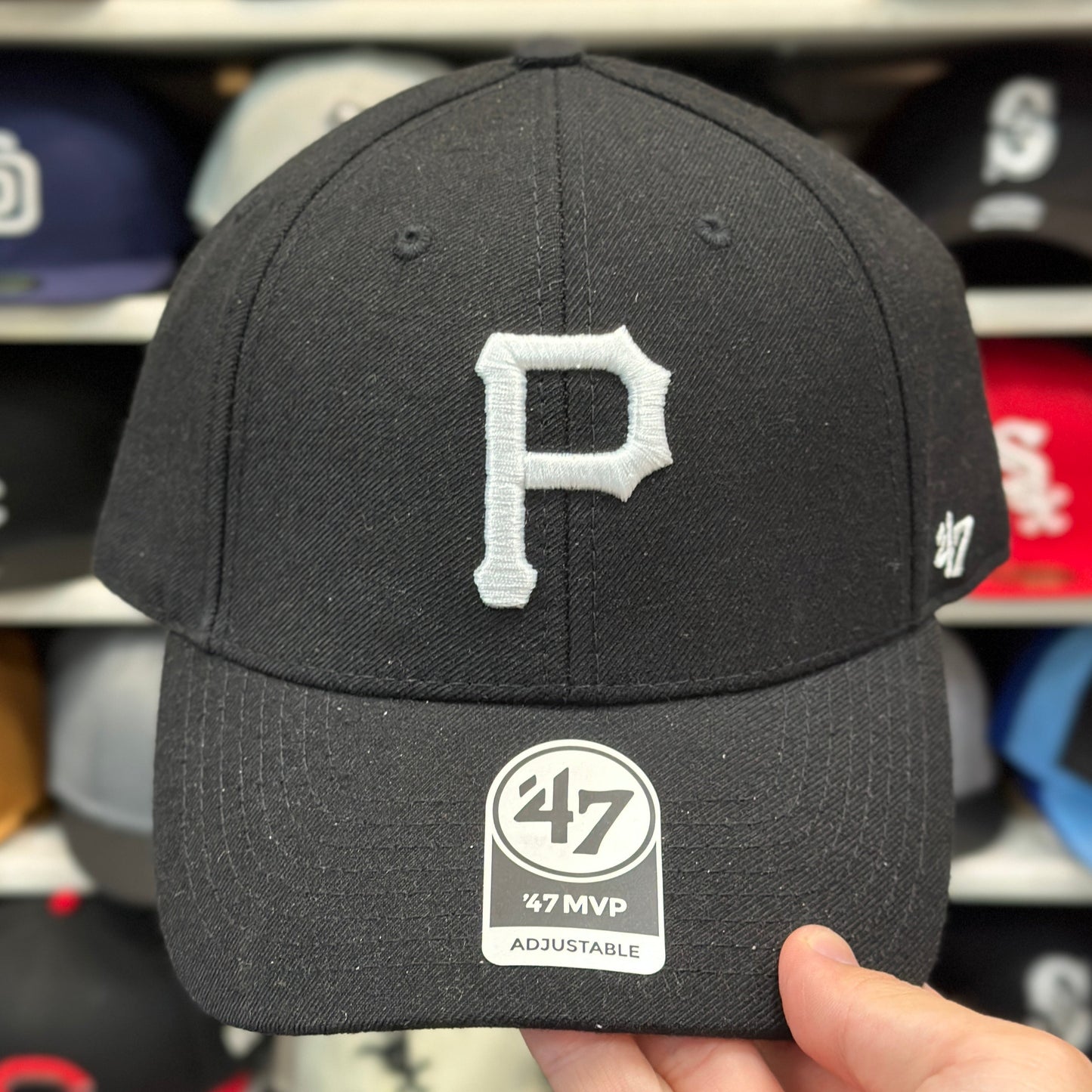 Pitsburgh Pirates NFL Ball Cap | '47 Brand MVP Adjustable Curve Cap | Black