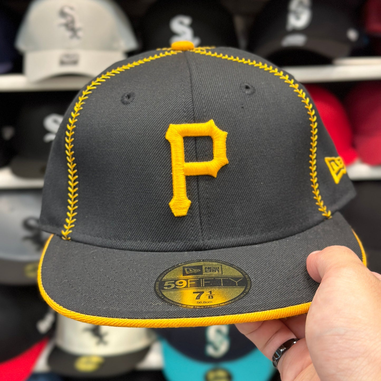 Pittsburgh Pirates NFL Vintage Fitted Cap | New Era 59FIFTY Sized Cap | 7 1/8