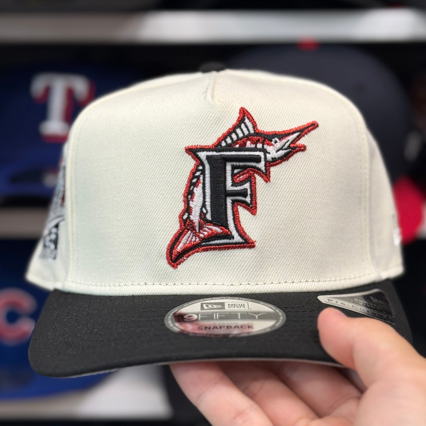 New Era Florida Marlins 'World Series 25th Anniversary' A-Frame Creme/Black Red Chrome 9FIFTY Snapback | Glow in the Dark