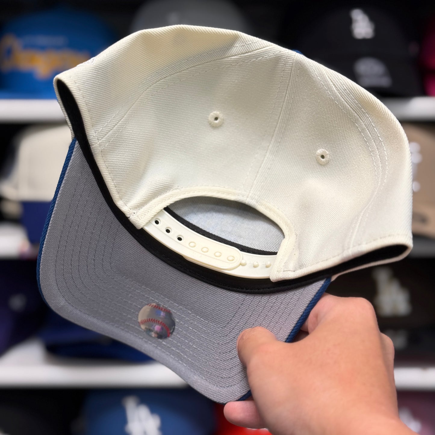 New Era Los Angeles Dodgers Chrome Stitch A-Frame 9FORTY Snapback Ivory/Blue