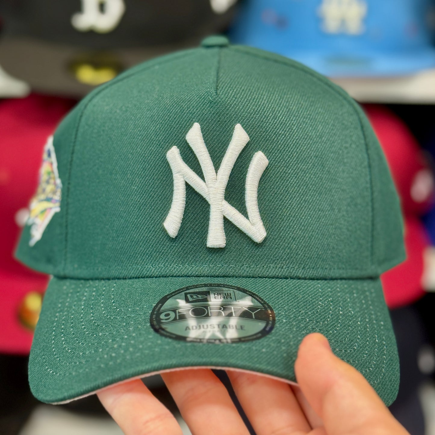 New Era New York Yankees 'World Series' A-Frame 9FORTY Snapback Forest Green/Pink Under-brim