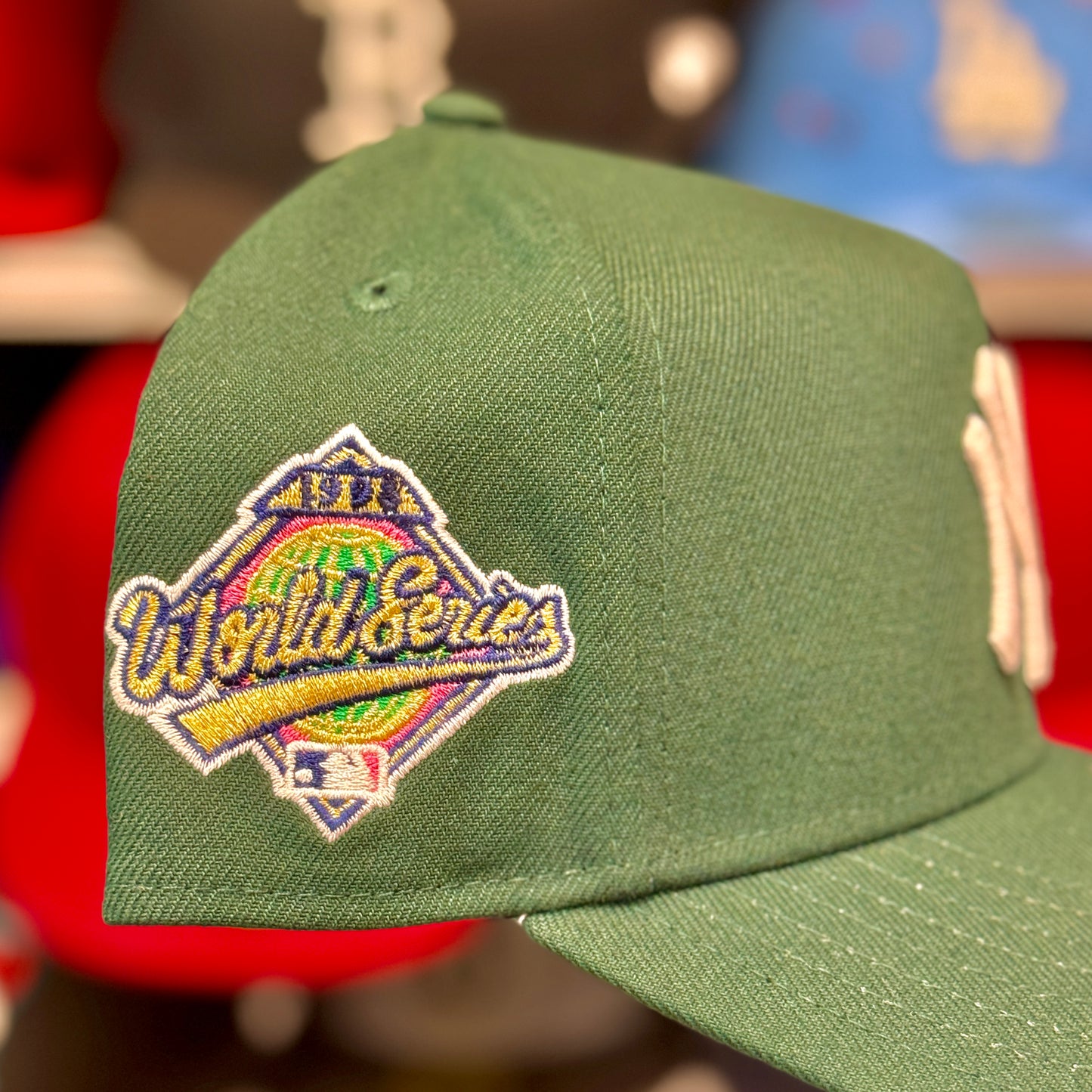 New Era New York Yankees 'World Series' A-Frame 9FORTY Snapback Forest Green/Pink Under-brim
