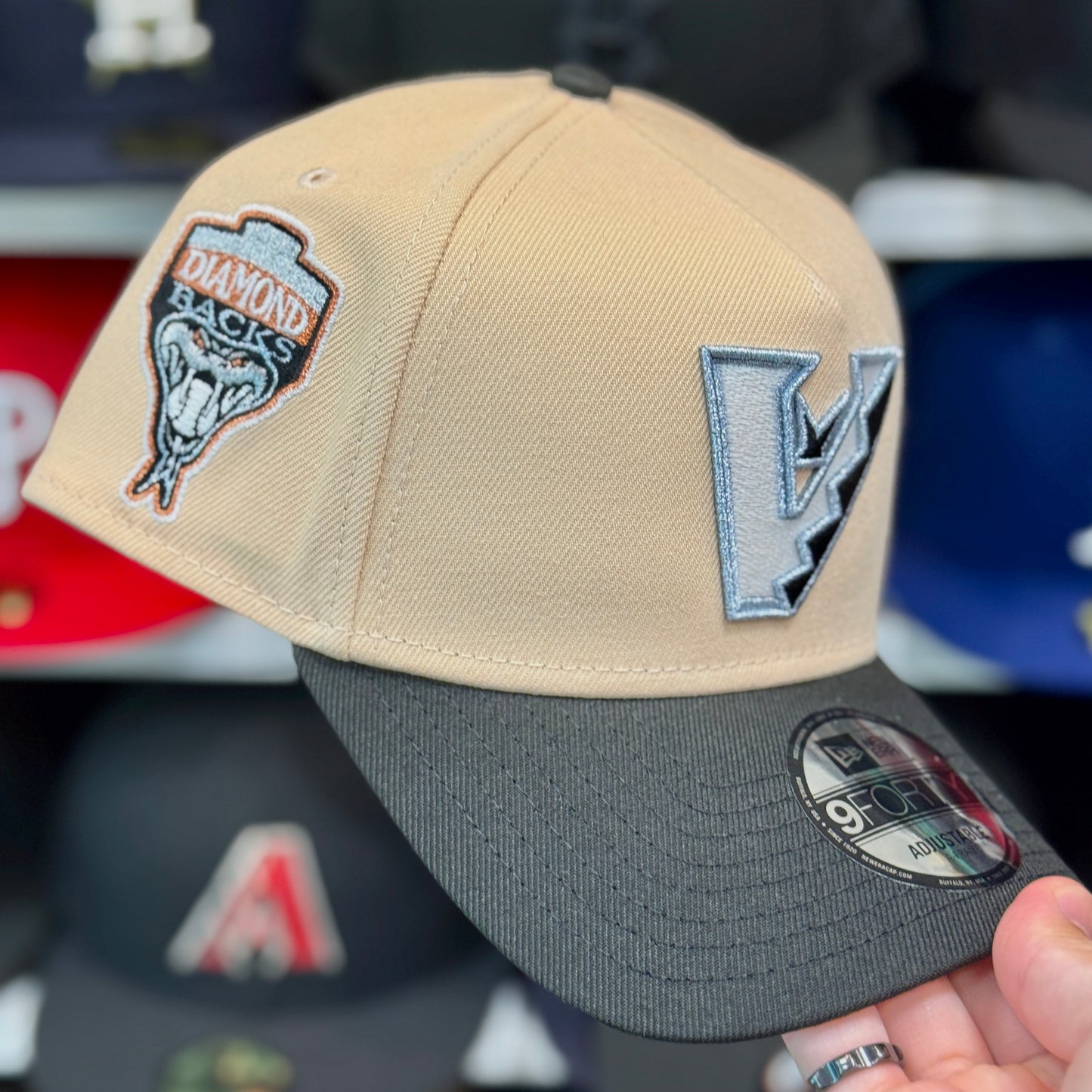 New Era Arizona Diamondbacks Upside Down Metallic A-Frame 9FORTY Snapback Frost Ivory/Black