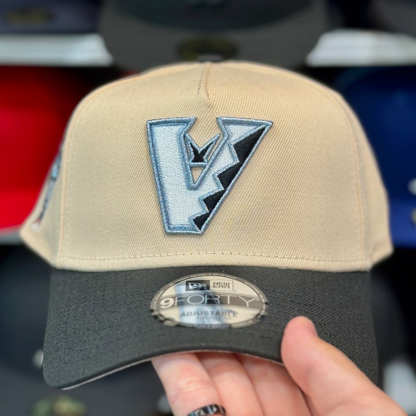 New Era Arizona Diamondbacks Upside Down Metallic A-Frame 9FORTY Snapback Frost Ivory/Black