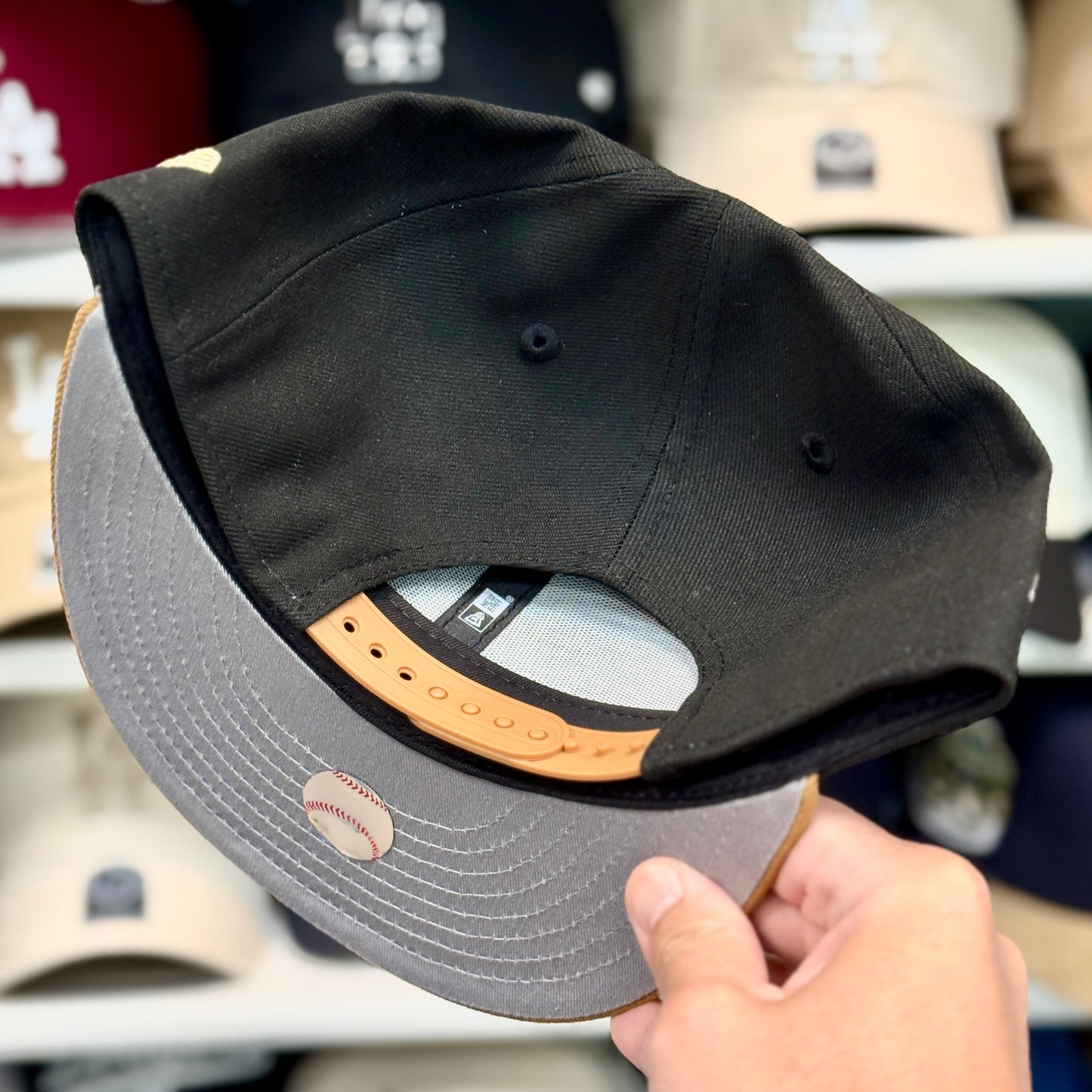 New Era Los Angeles Dodgers Two Tone '60th Anniversary' 9FIFTY Snapback Black/Gold