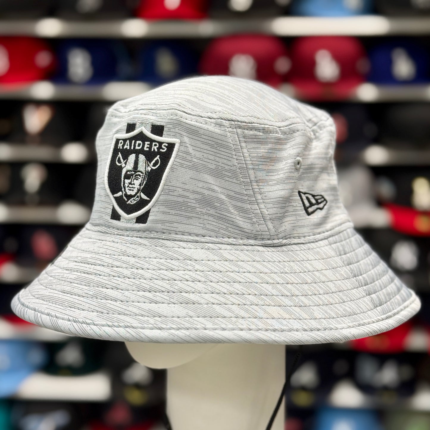 New Era Las Vegas Raiders Bucket Hat | Silver / Black Under Brim