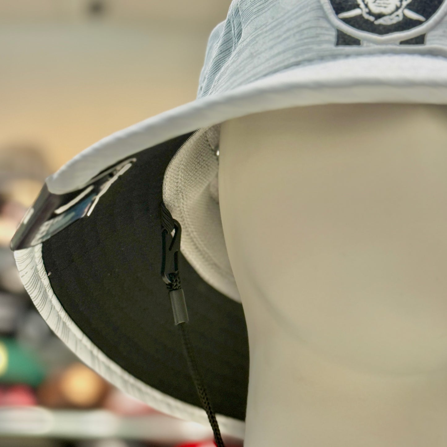 New Era Las Vegas Raiders Bucket Hat | Silver / Black Under Brim