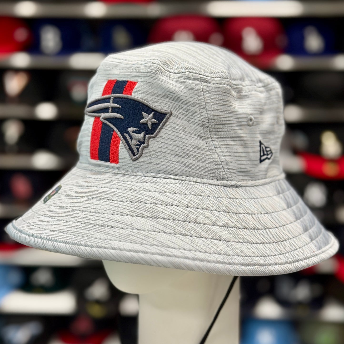 New Era New England Patriots Bucket Hat | Silver / Navy Under Brim